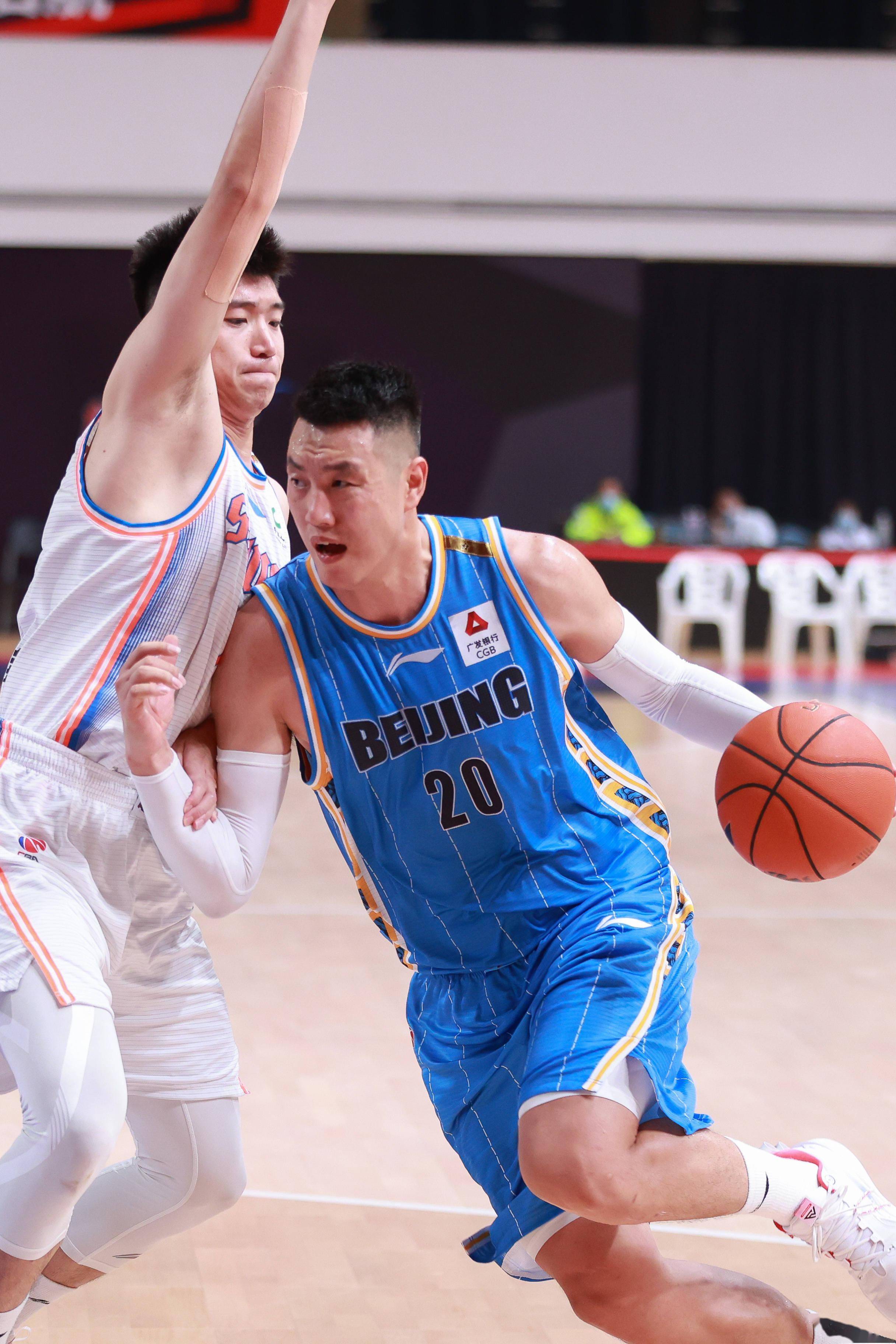 和社交媒体 和社交媒体